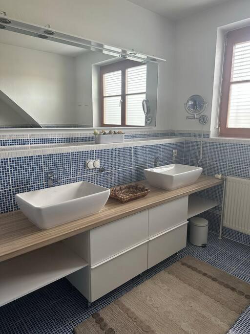 Freundliche Wohnung Naehe Weinstrasse Fuer 5 Personen Wagna Exteriör bild